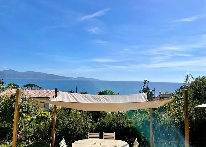 Holiday home Maison En Bord De