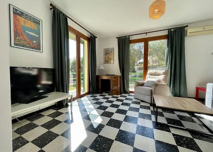 Holiday home Maison En Bord De Coggia